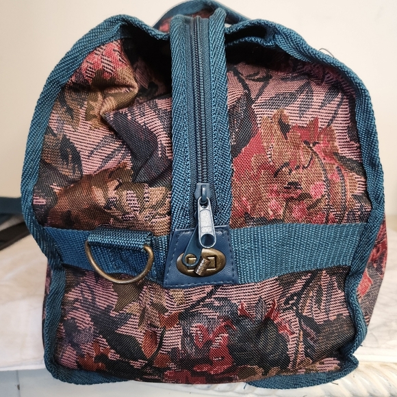 80s Riviera Floral Tapestry Duffle Bag - Picture 7 of 14